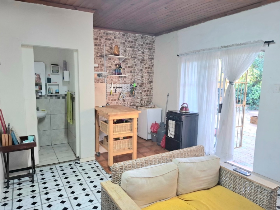 5 Bedroom Property for Sale in Oakdale Western Cape